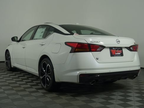 New 2025 Nissan Altima 2.5 SR w/ SR Premium Package image 16