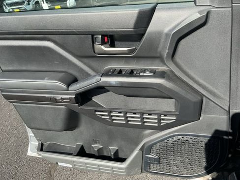 Certified 2024 Toyota Tacoma TRD Off-Road w/ TRD Off Road Premium Package image 17