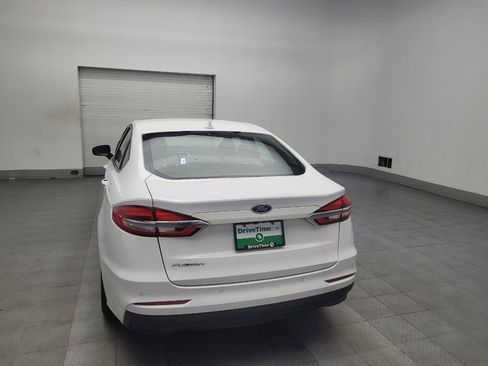 Used 2020 Ford Fusion SE image 6