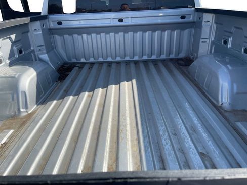 Used 2021 Chevrolet Silverado 1500 LT image 22