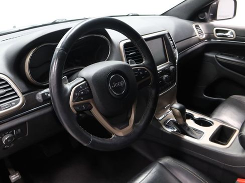 Used 2017 Jeep Grand Cherokee Limited image 25