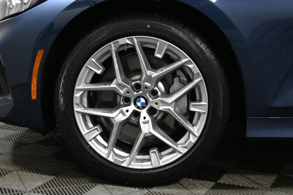 Used 2026 BMW 330i xDrive Sedan w/ Convenience Package AWD/4WD image 12