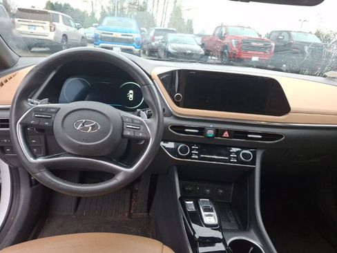 Used 2020 Hyundai Sonata Limited image 13