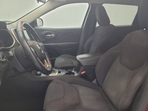 Used 2016 Jeep Cherokee Latitude w/ Cold Weather Group image 17