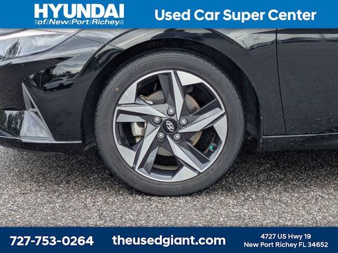 Certified 2023 Hyundai Elantra SEL w/ Convenience Package FWD image 10