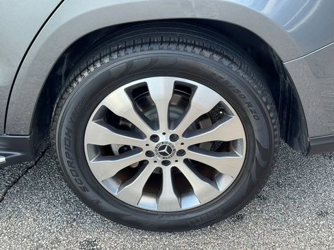 Used 2018 Mercedes-Benz GLS 450 4MATIC w/ Premium Package image 19