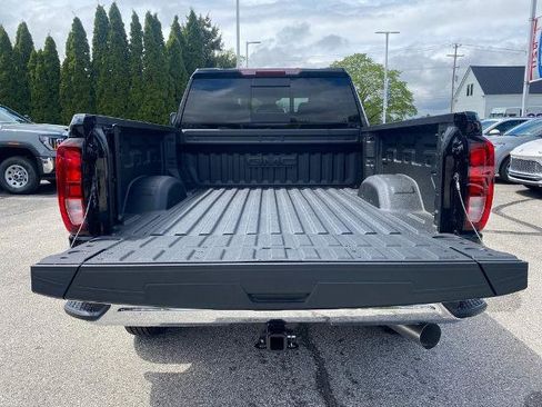 New 2025 GMC Sierra 2500 SLE w/ SLE Value Package; image 5