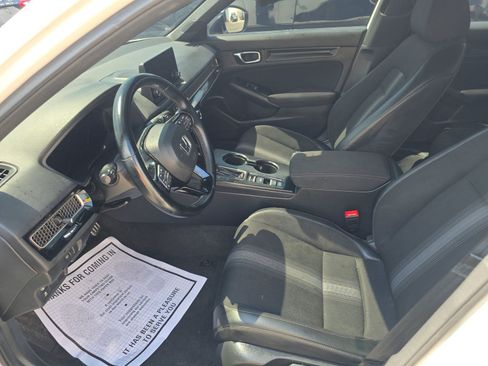Used 2022 Honda Civic Sport image 2