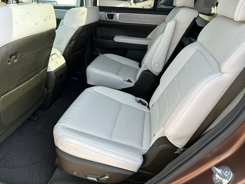Used 2025 Hyundai Santa Fe Calligraphy AWD/4WD image 16