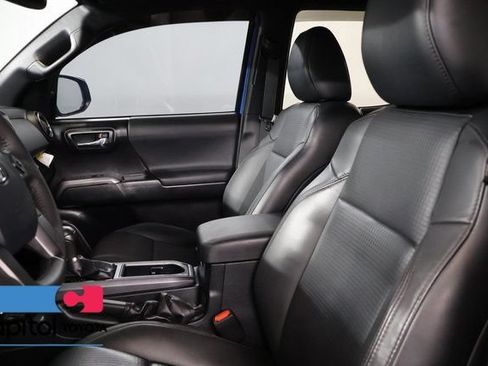 Certified 2020 Toyota Tacoma TRD Off-Road w/ TRD Premium Off Road Package AWD/4WD image 12
