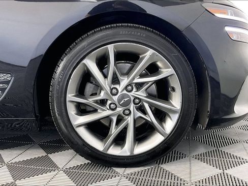 Used 2022 Genesis G70 2.0T RWD image 10