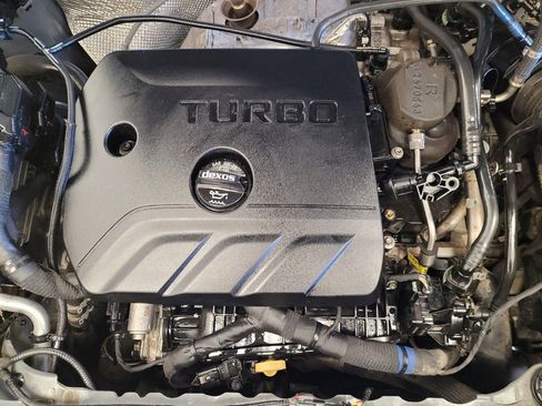 Used 2020 Buick Encore GX Essence image 30