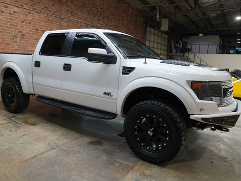 Used 2014 Ford F150 Raptor w/ Equipment Group 801A Luxury image 2
