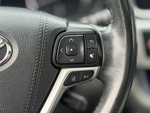 Used 2023 Toyota Highlander Platinum AWD/4WD image 11