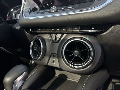 Certified 2023 Chevrolet Blazer LT w/ LPO, Black Grille Bar Package image 35