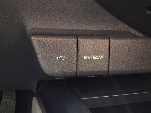 Used 2020 Toyota Camry LE image 25