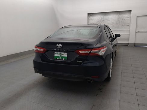 Used 2018 Toyota Camry XLE image 7