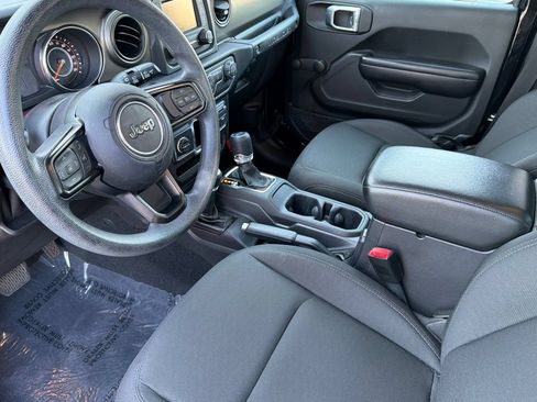 Used 2019 Jeep Wrangler Sport AWD/4WD image 10