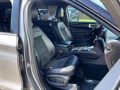 Used 2023 Ford Explorer ST-Line AWD/4WD image 9