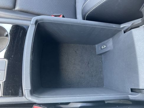 Used 2020 Volkswagen Atlas Cross Sport SEL image 29