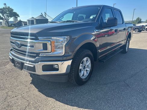 Used 2018 Ford F150 XLT AWD/4WD image 3