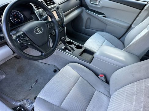Used 2016 Toyota Camry LE FWD image 9