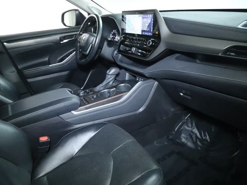 Used 2022 Toyota Highlander Limited AWD/4WD image 44