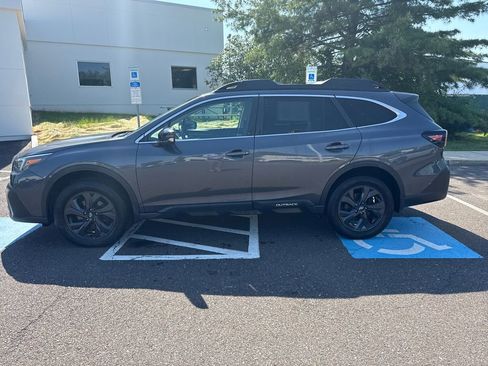 Used 2020 Subaru Outback Onyx Edition XT AWD/4WD image 2