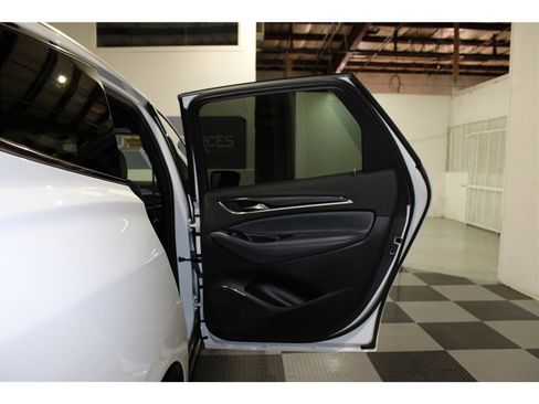 Used 2023 Buick Enclave Essence image 23