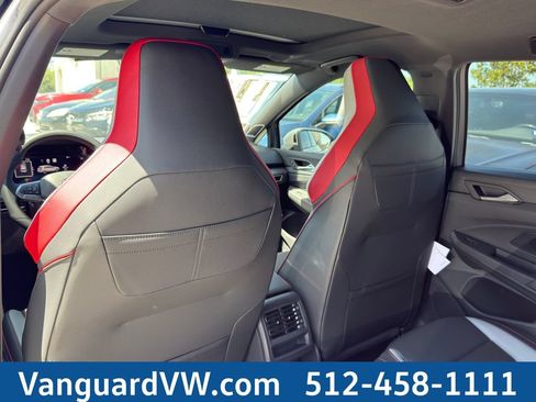 New 2026 Volkswagen GTI SE FWD image 27