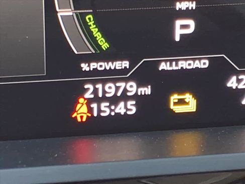 Used 2021 Audi e-tron Premium Plus w/ Premium Plus Package image 14