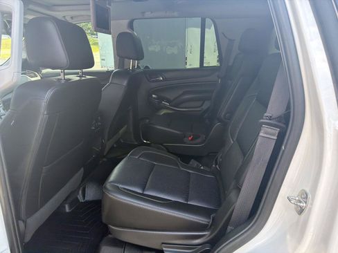 Used 2019 GMC Yukon SLT w/ Open Road Package AWD/4WD image 10