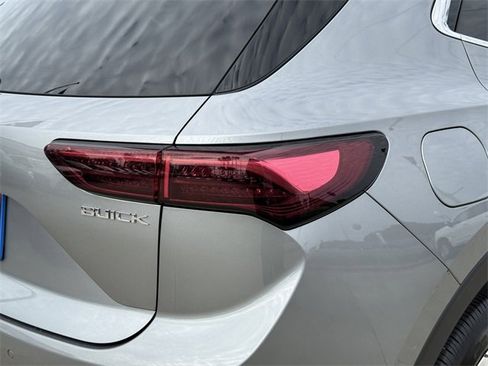 Used 2024 Buick Envision Preferred image 9