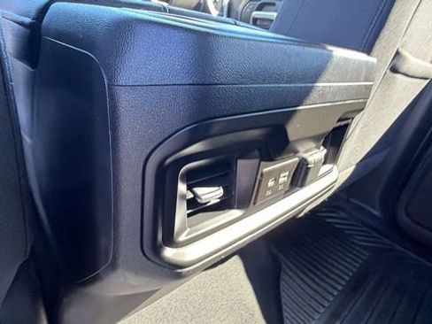 Used 2022 Chevrolet Silverado 2500 LT w/ Convenience Package image 18