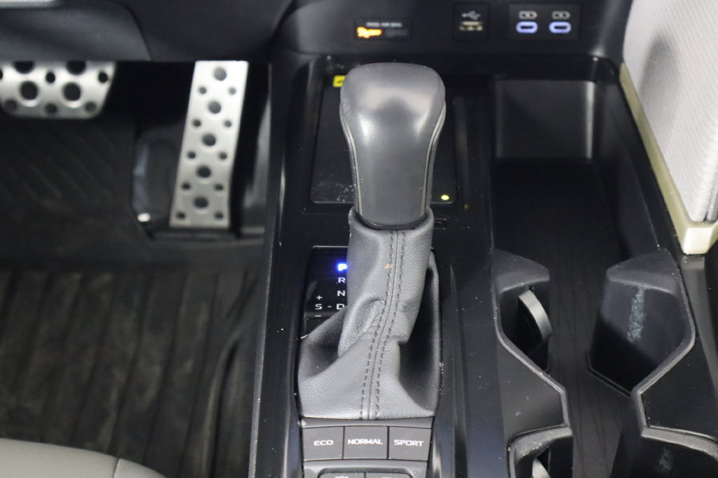 Used 2026 Toyota Camry SE FWD image 27