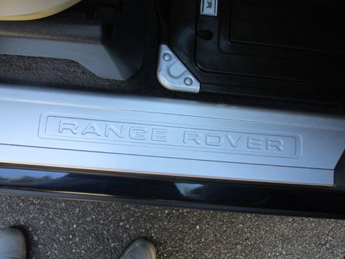 Used 2020 Land Rover Range Rover HSE image 75