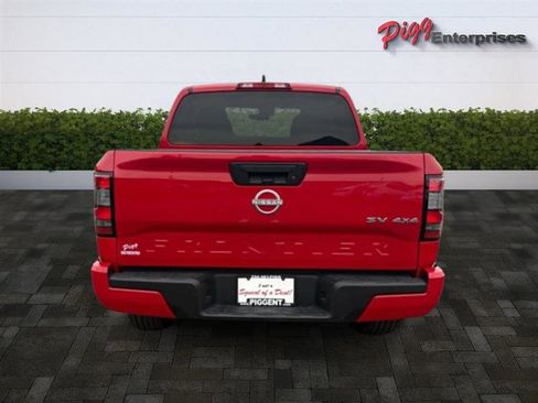 Used 2024 Nissan Frontier SV image 13
