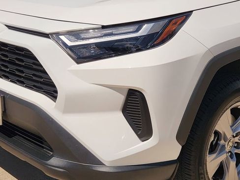 Used 2025 Toyota RAV4 XLE w/ Convenience Package FWD image 6