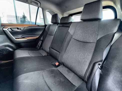 Used 2025 Toyota RAV4 XLE image 13