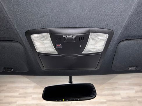 Used 2020 Nissan GT-R Premium w/ Premium Interior Package image 17