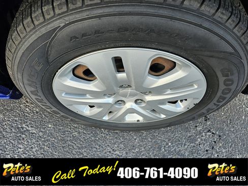 Used 2018 Dodge Grand Caravan SE w/ UConnect Hands-Free Group image 10