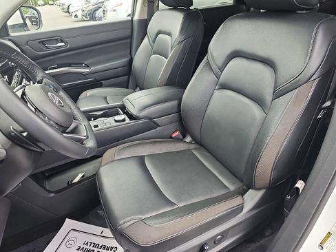 Used 2023 Nissan Pathfinder SL w/ SL Premium Package AWD/4WD image 18