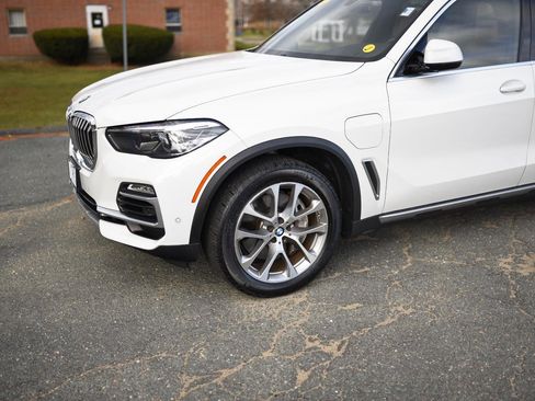 Used 2021 BMW X5 xDrive45e w/ Premium Package 3 image 5