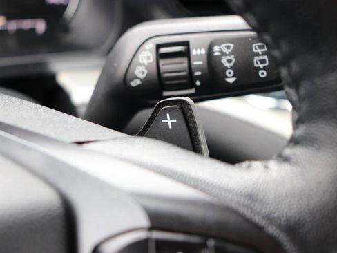 Used 2020 Ford Explorer XLT w/ Comfort Package image 38