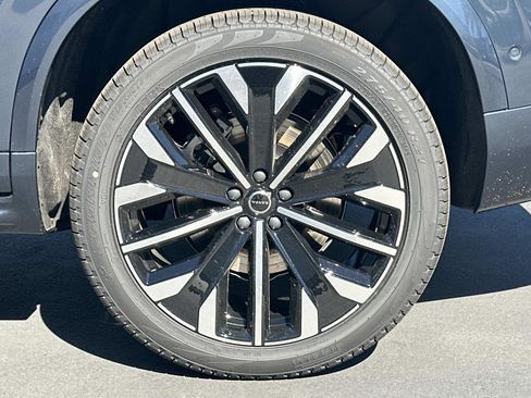 New 2026 Volvo XC90 B5 Plus image 24