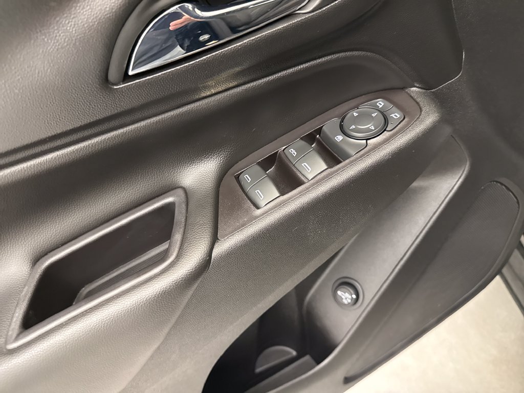 Used 2019 Chevrolet Equinox LT AWD/4WD image 15