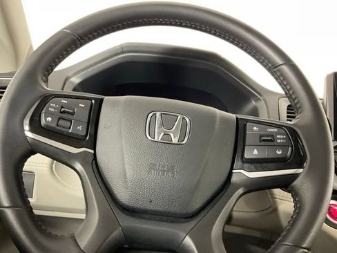 Used 2025 Honda Odyssey EX-L image 30