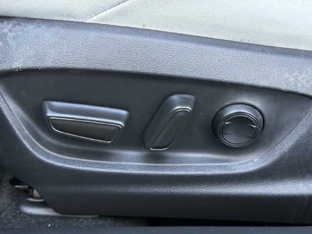 Used 2025 Toyota Corolla XSE FWD image 23