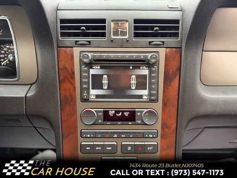 Used 2013 Lincoln Navigator L 4WD image 26