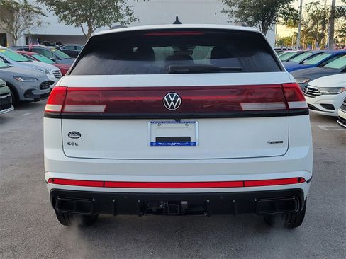 New 2026 Volkswagen Atlas Cross Sport SEL R-Line image 4